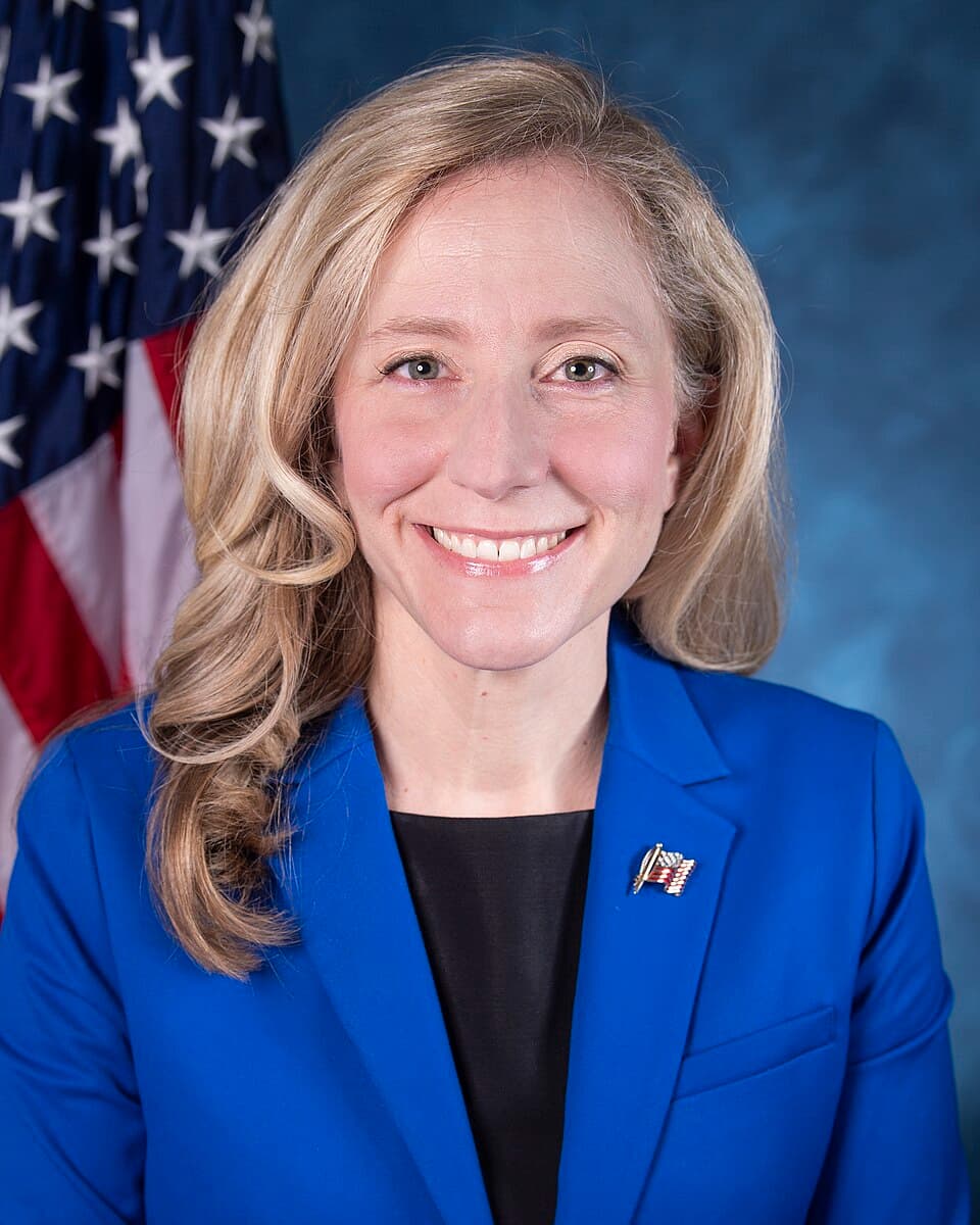 Official 116th Congress portrait of Abigail Spanberger