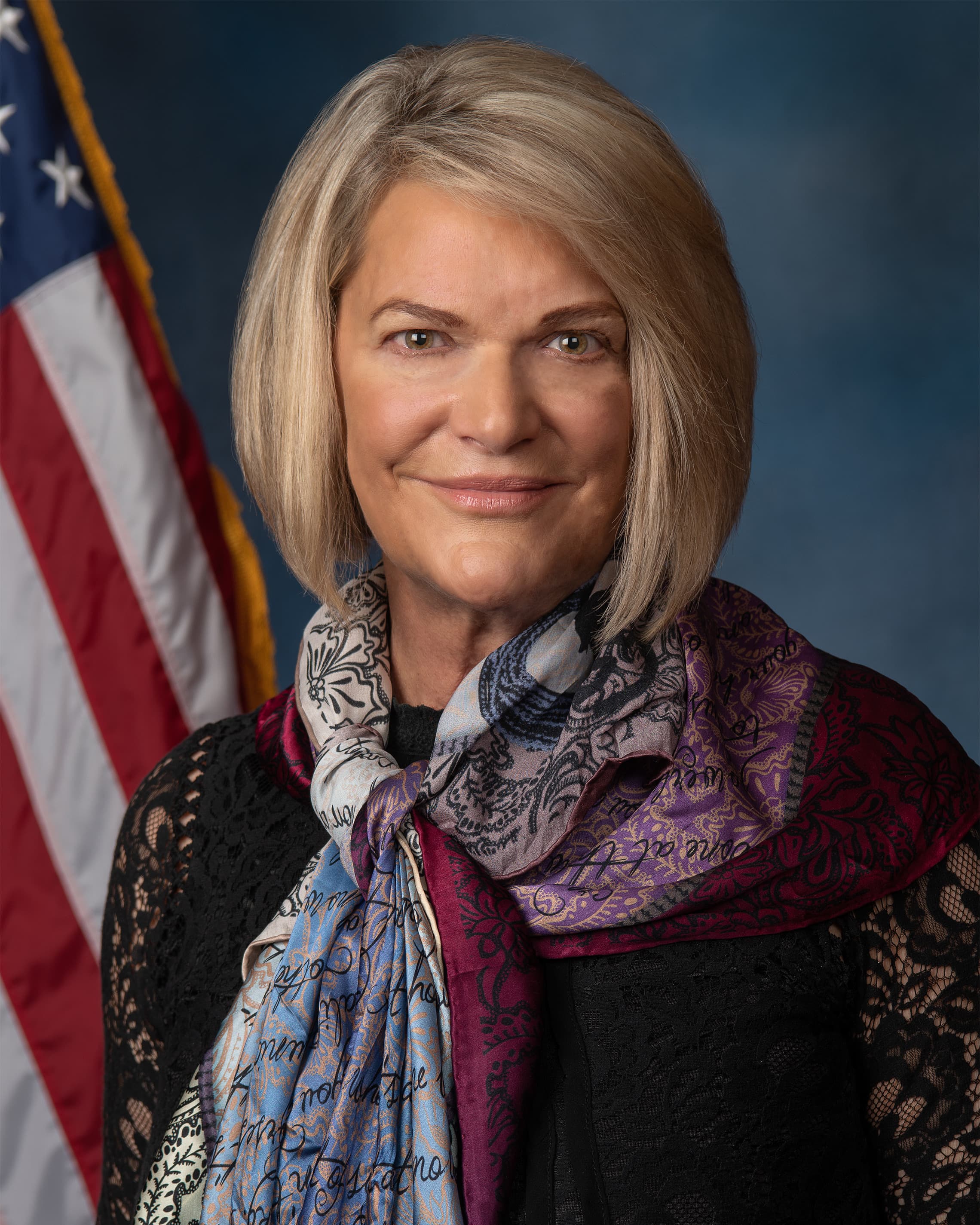 Official U.S. Senate portrait of Cynthia Lummis