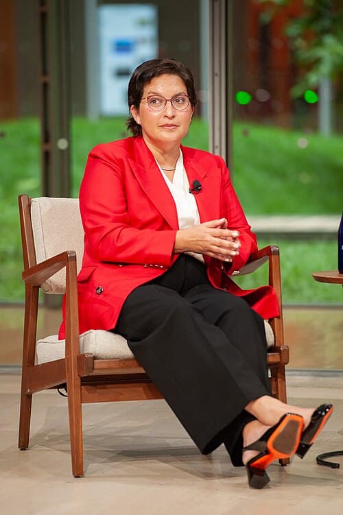 Portrait of Rebecca Kutler