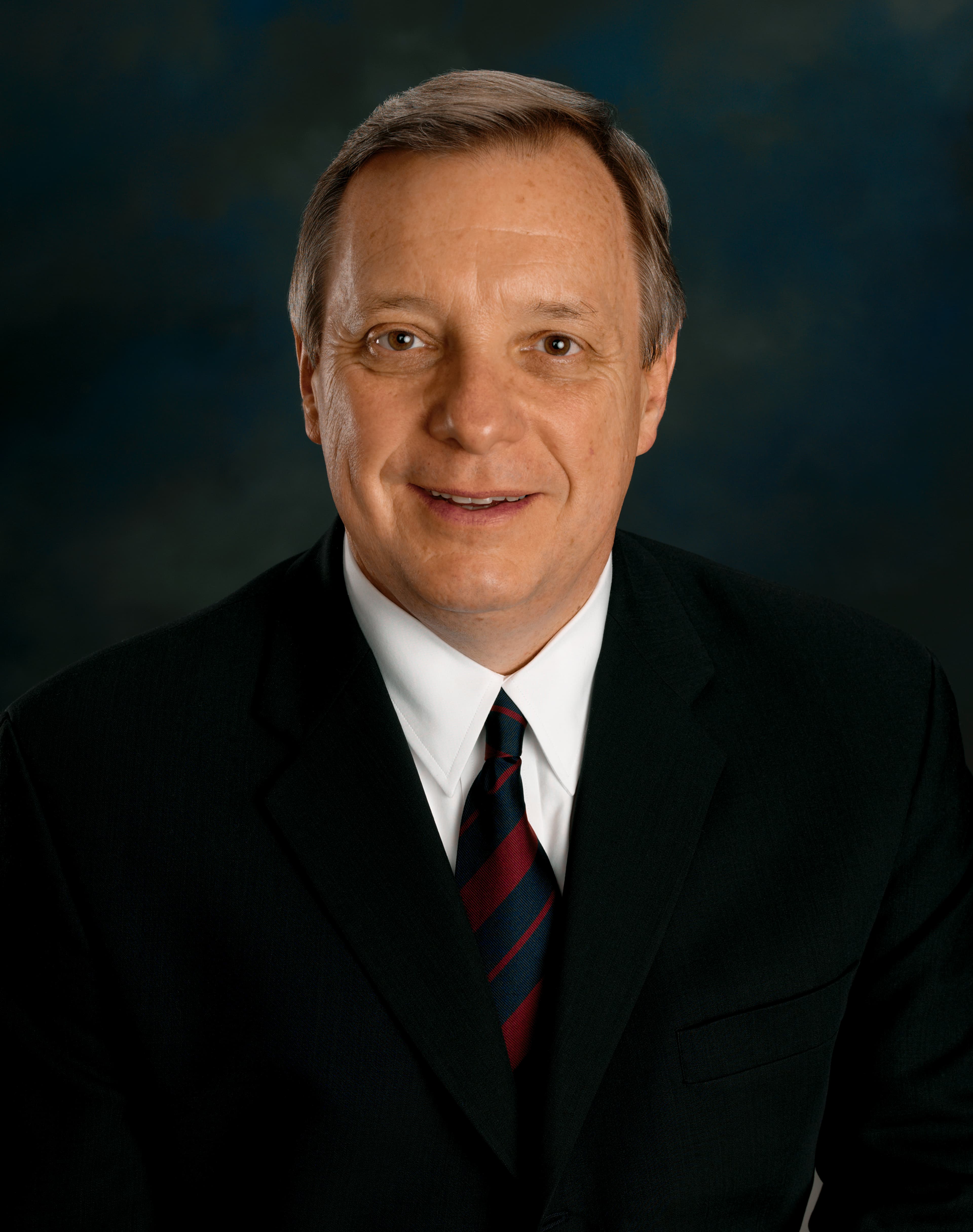 Official portrait of U.S. Senator Dick Durbin