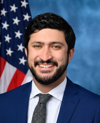 Official congressional portrait of Greg Casar, U.S. Representative for Texas's 35th District