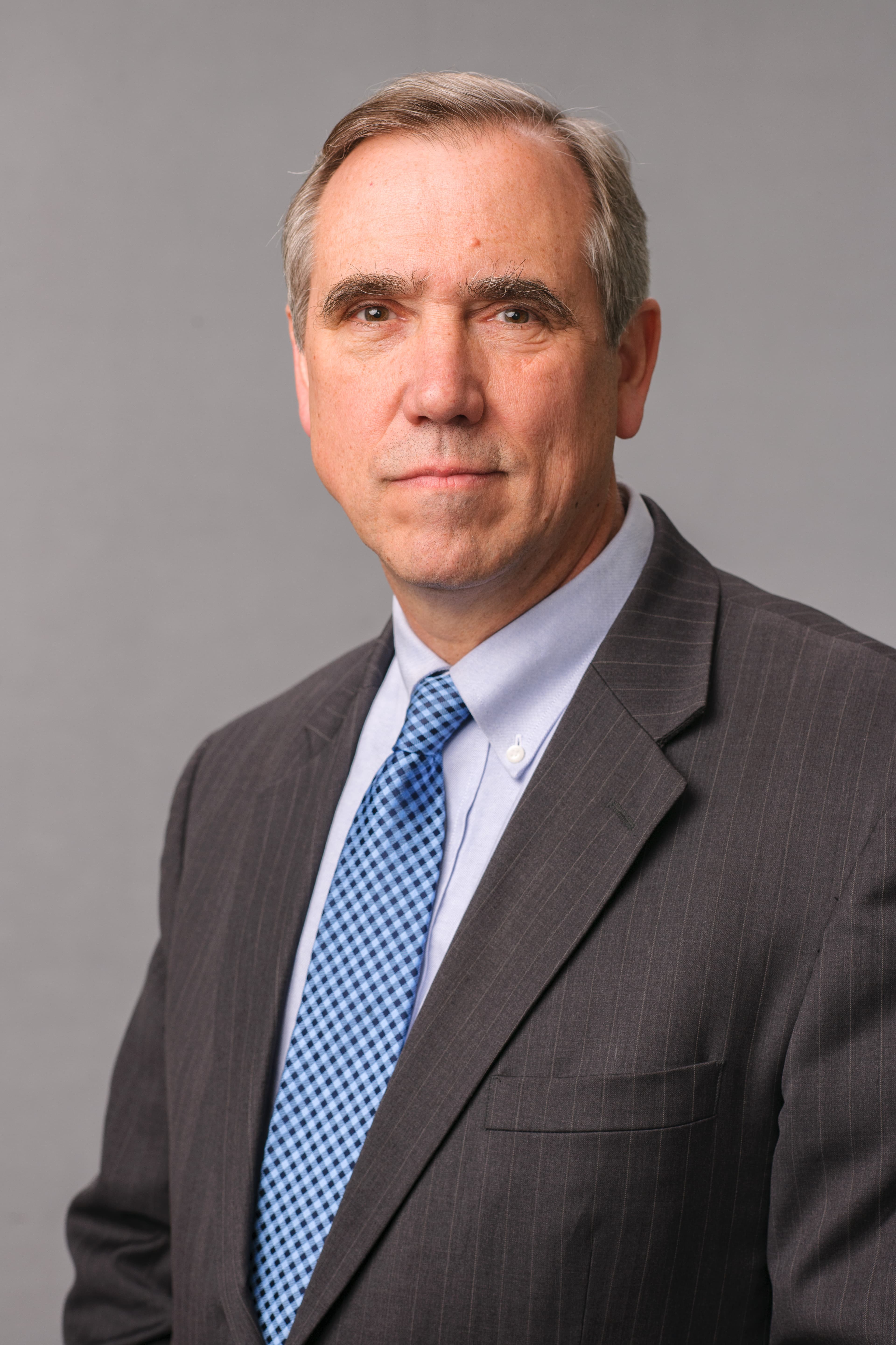Official portrait of U.S. Senator Jeff Merkley