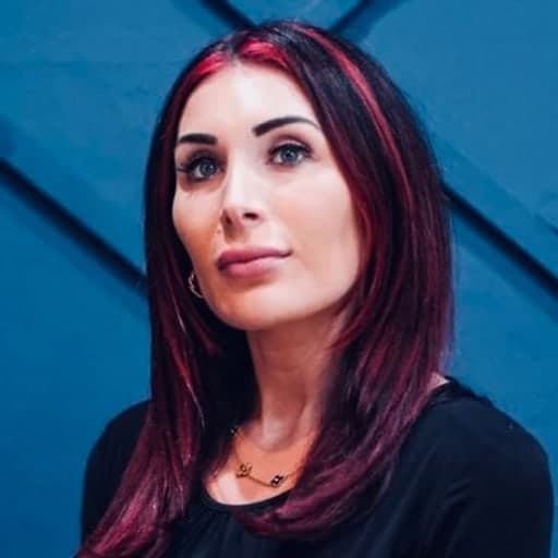 Portrait of Laura Loomer