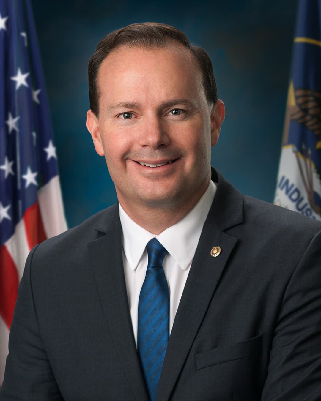 Official portrait of U.S. Senator Mike Lee