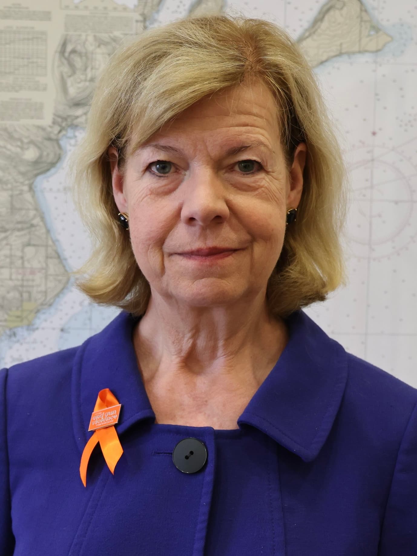 Official portrait of U.S. Senator Tammy Baldwin