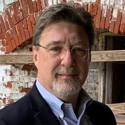 Portrait of Tom Nichols