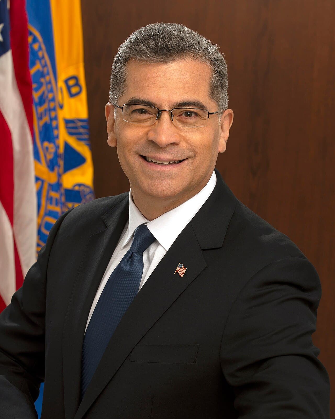 Official portrait of U.S. Health and Human Services Secretary Xavier Becerra, 2021
