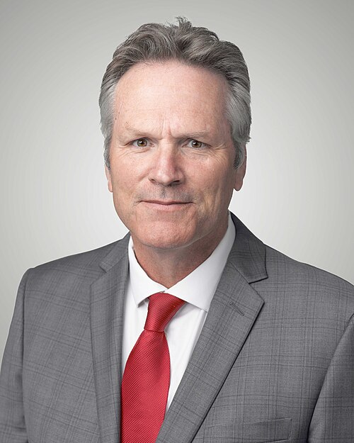Portrait of Mike Dunleavy